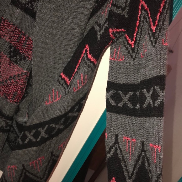 Charlotte Russe Sweater - Picture 4 of 6